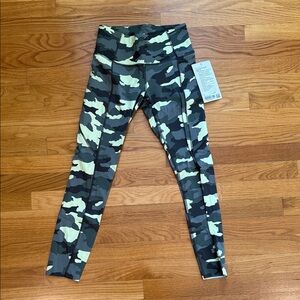Lululemon Fast and Free HR Tight 25” New